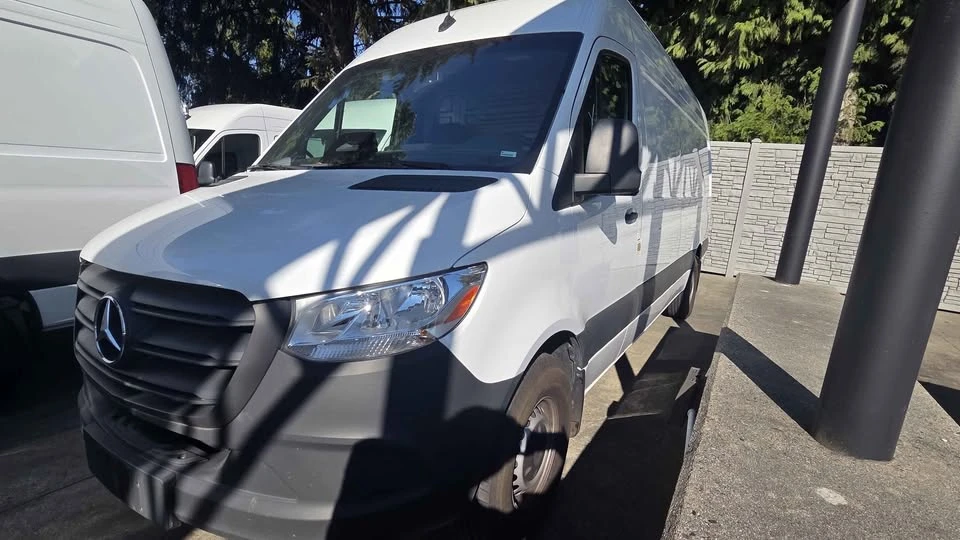 2025 Mercedes-Benz VS30 Sprinter - Image 4 of 14