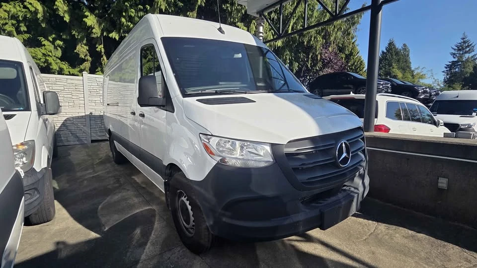 2025 Mercedes-Benz VS30 Sprinter - Image 2 of 14