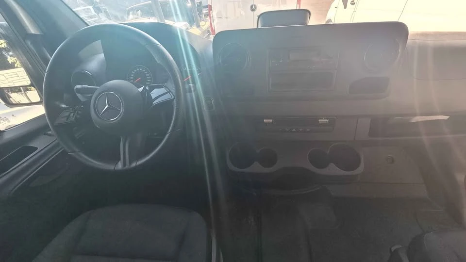 2025 Mercedes-Benz VS30 Sprinter - Image 12 of 14