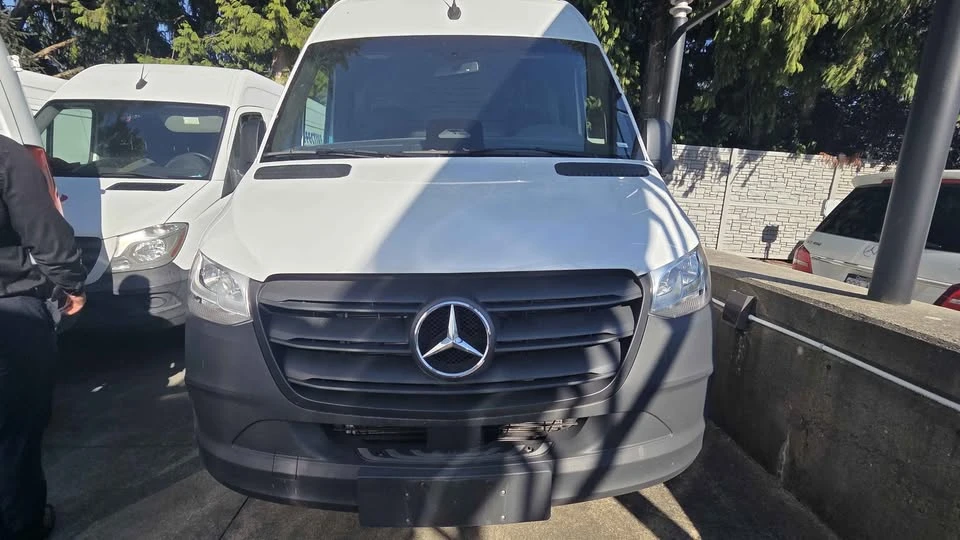 2025 Mercedes-Benz VS30 Sprinter - Image 3 of 14