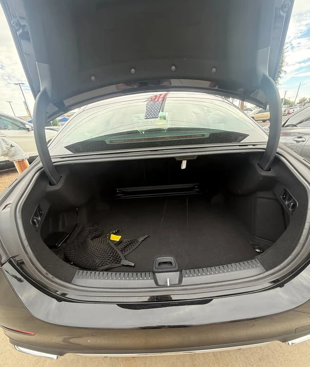 2025 Mercedes-Benz W214 E-Class - Image 4 of 7