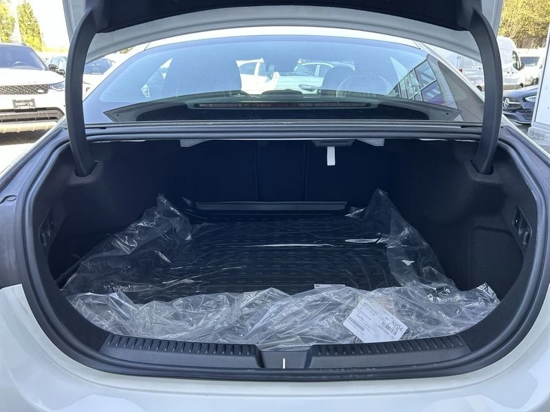 2025 Mercedes-Benz W214 E-Class - Image 18 of 20