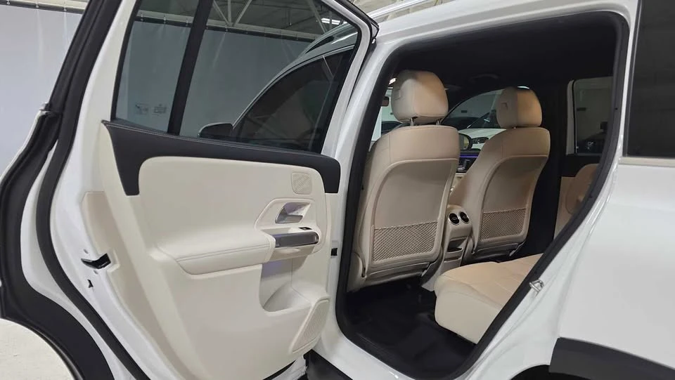 2025 Mercedes-Benz EQB - Image 15 of 20