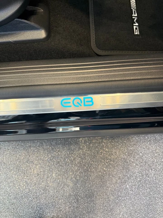 2025 Mercedes-Benz EQB - Image 8 of 13