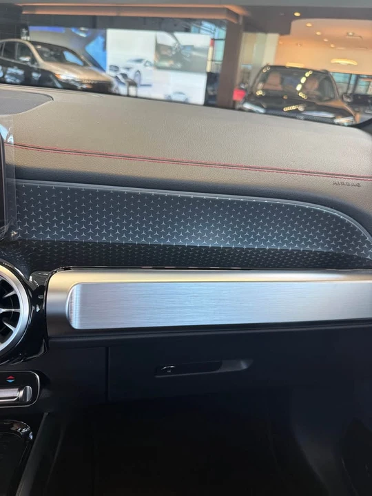 2025 Mercedes-Benz EQB - Image 9 of 13