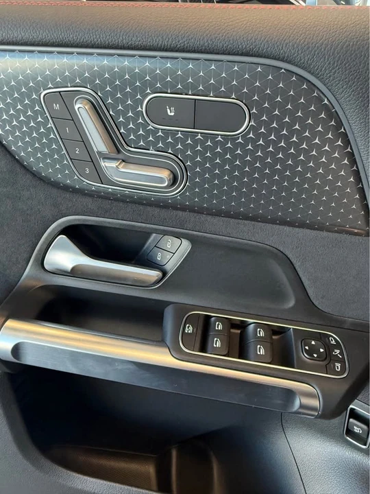 2025 Mercedes-Benz EQB - Image 12 of 13
