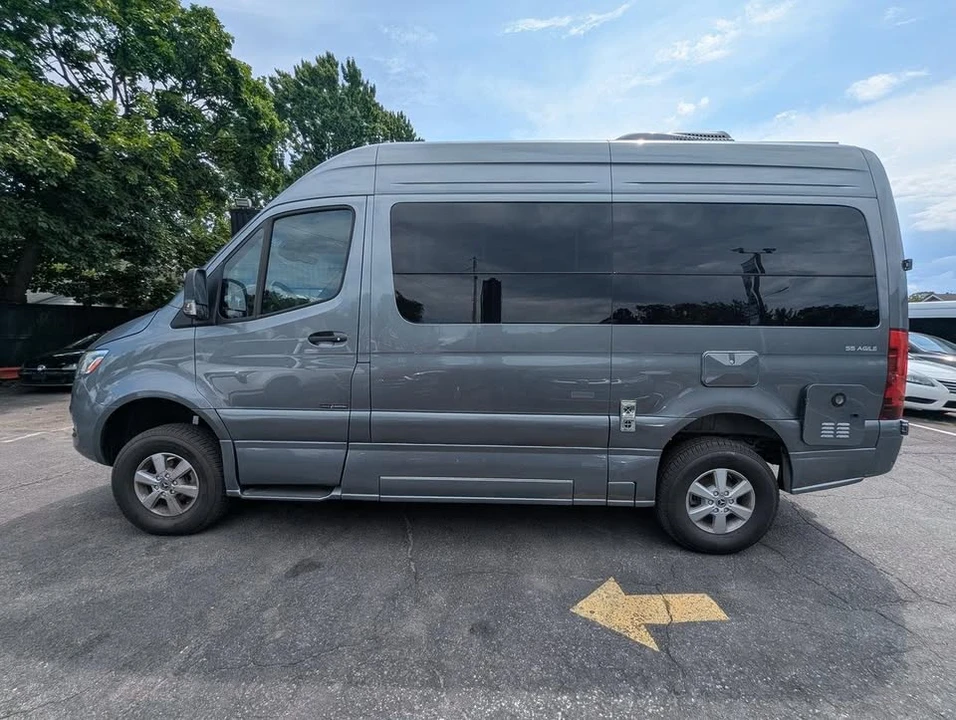 2025 Mercedes-Benz VS30 Sprinter - Image 2 of 20