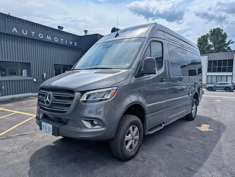 2025 Mercedes-Benz Roadtrek SS Agile AWD