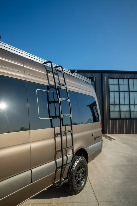 2025 Mercedes-Benz VS30 Sprinter - Image 4 of 20