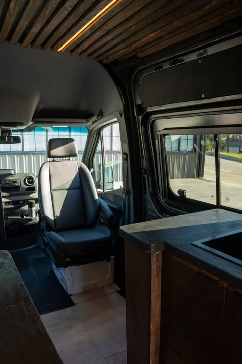2025 Mercedes-Benz VS30 Sprinter - Image 16 of 20
