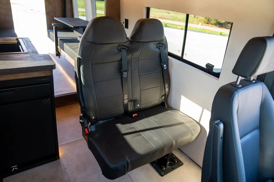 2025 Mercedes-Benz VS30 Sprinter - Image 17 of 20