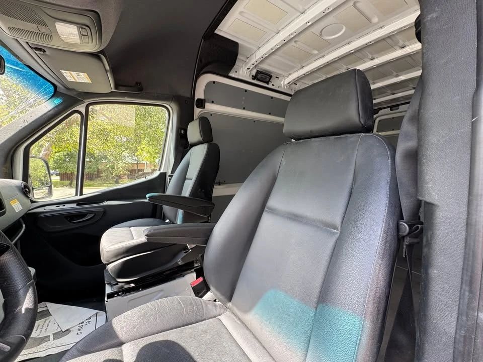 2025 Mercedes-Benz VS30 Sprinter - Image 12 of 14