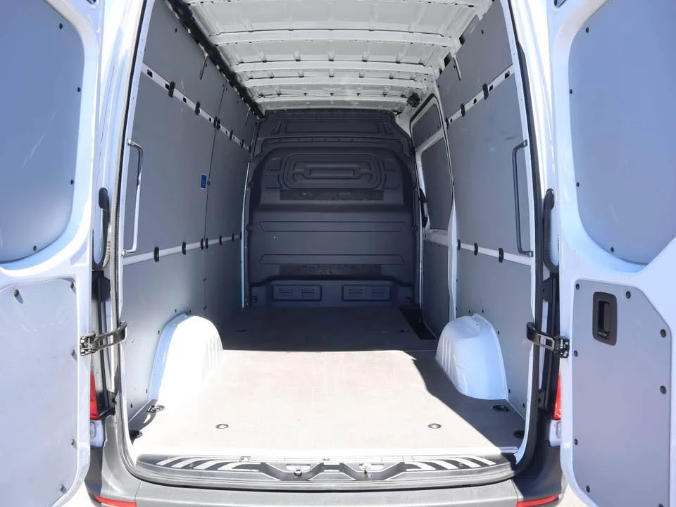 2025 Mercedes-Benz VS30 Sprinter - Image 4 of 6