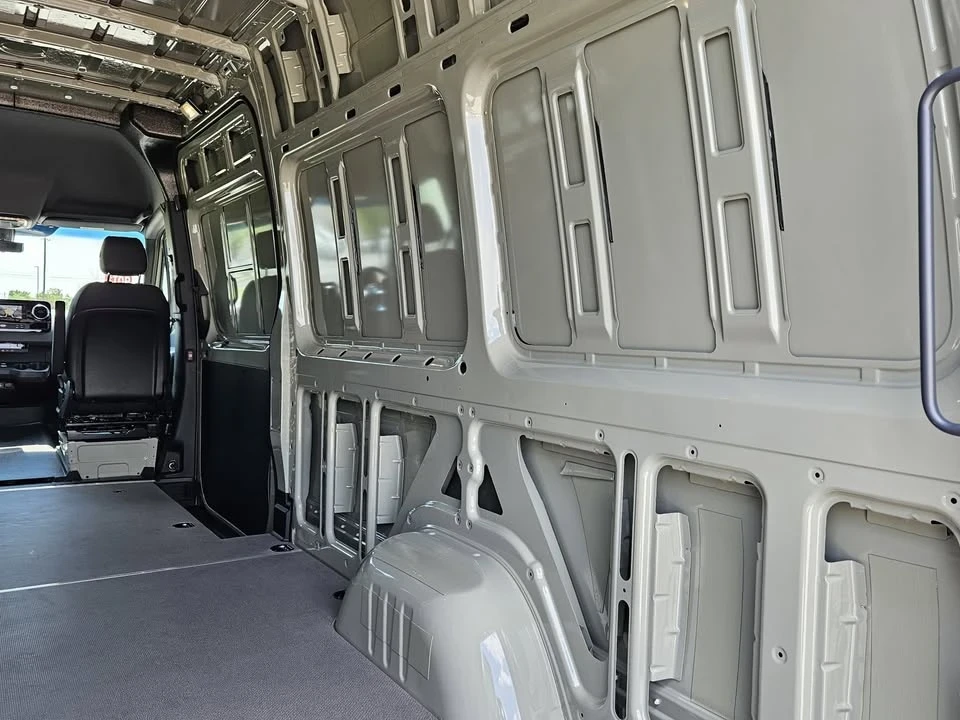 2025 Mercedes-Benz VS30 Sprinter - Image 19 of 20