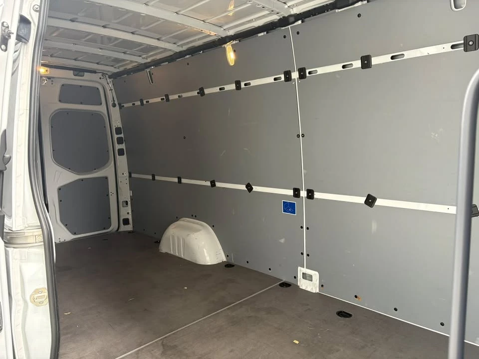 2025 Mercedes-Benz VS30 Sprinter - Image 12 of 13