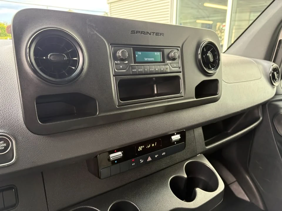 2025 Mercedes-Benz VS30 Sprinter - Image 10 of 13