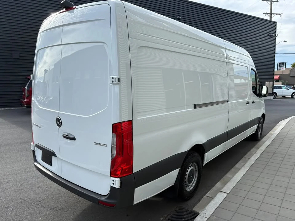 2025 Mercedes-Benz VS30 Sprinter - Image 4 of 13