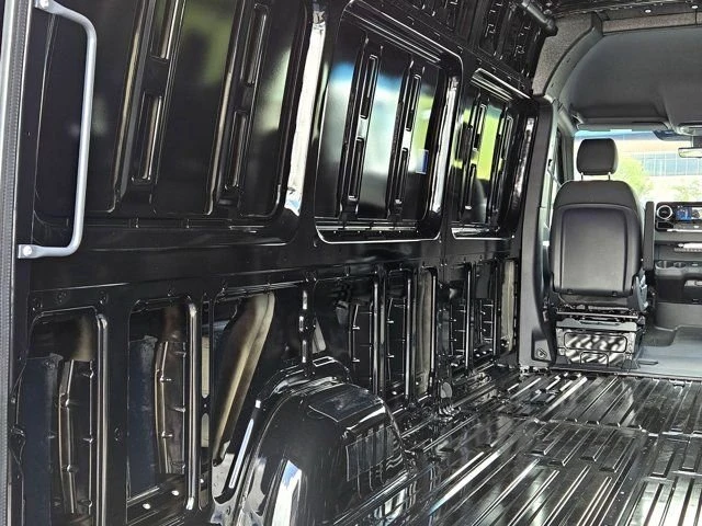 2025 Mercedes-Benz VS30 Sprinter - Image 18 of 20