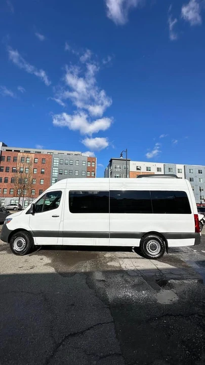 2025 Mercedes-Benz VS30 Sprinter - Image 2 of 17