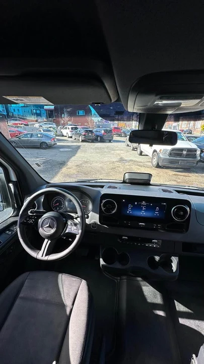2025 Mercedes-Benz VS30 Sprinter - Image 14 of 17