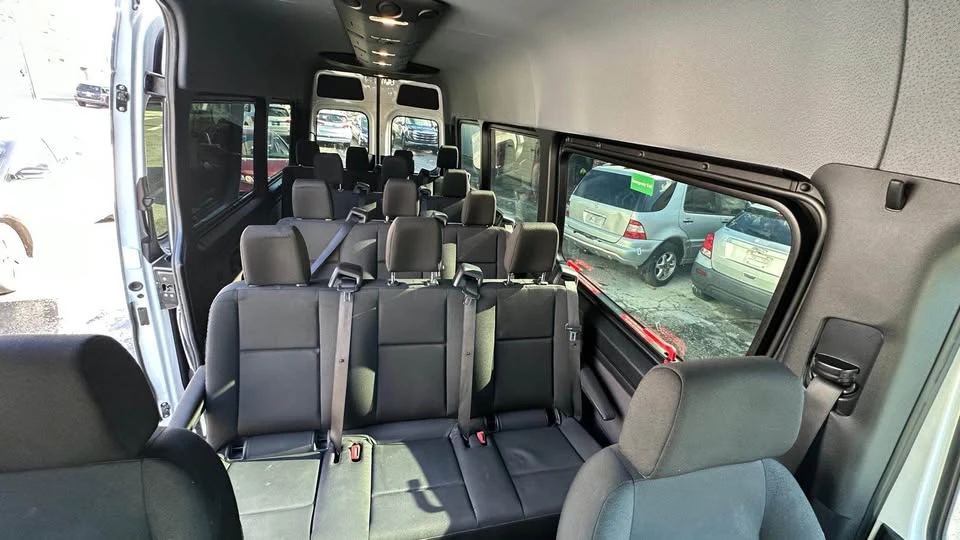 2025 Mercedes-Benz VS30 Sprinter - Image 8 of 17