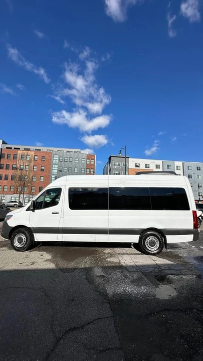 2025 Mercedes-Benz VS30 Sprinter - Image 10 of 17