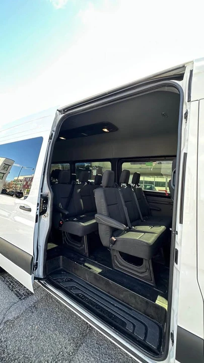 2025 Mercedes-Benz VS30 Sprinter - Image 9 of 17