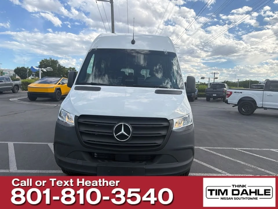 2025 Mercedes-Benz VS30 Sprinter - Image 8 of 10