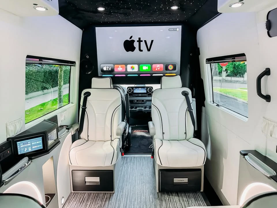 2025 Mercedes-Benz VS30 Sprinter - Image 5 of 12