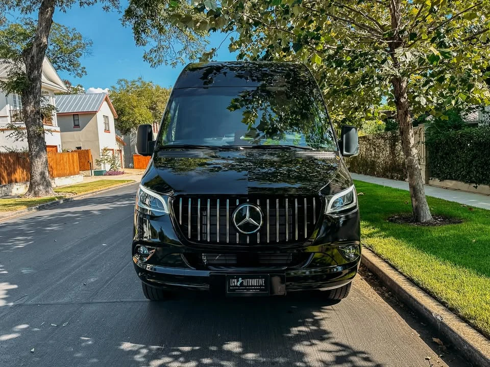 2025 Mercedes-Benz VS30 Sprinter - Image 2 of 12