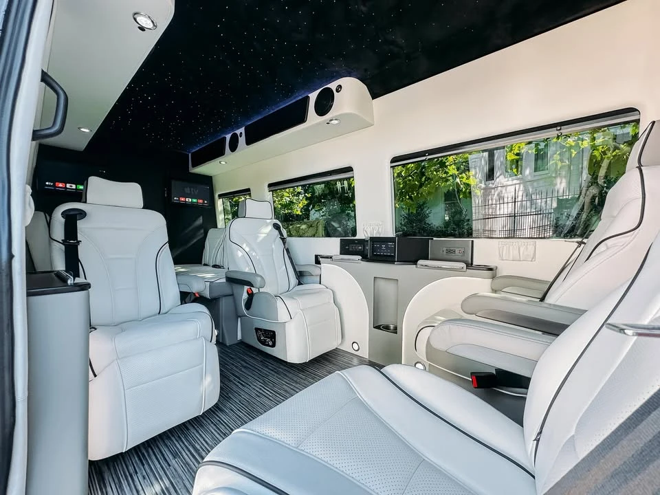 2025 Mercedes-Benz VS30 Sprinter - Image 3 of 12