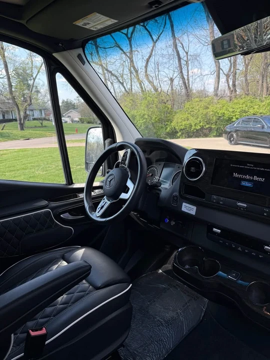 2025 Mercedes-Benz VS30 Sprinter - Image 13 of 15