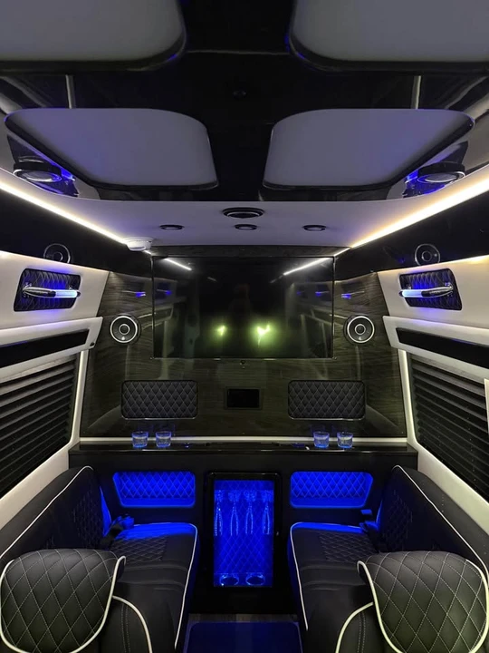 2025 Mercedes-Benz VS30 Sprinter - Image 11 of 15