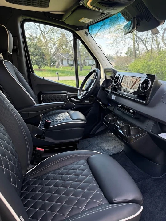 2025 Mercedes-Benz VS30 Sprinter - Image 12 of 15