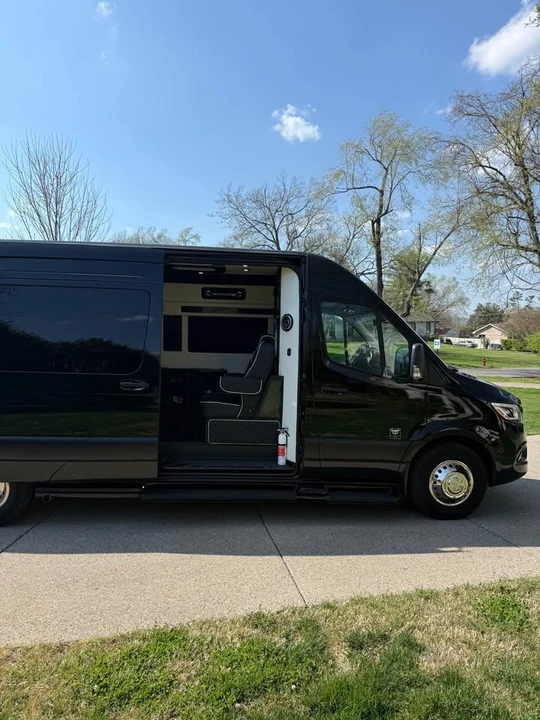 2025 Mercedes-Benz VS30 Sprinter - Image 3 of 15