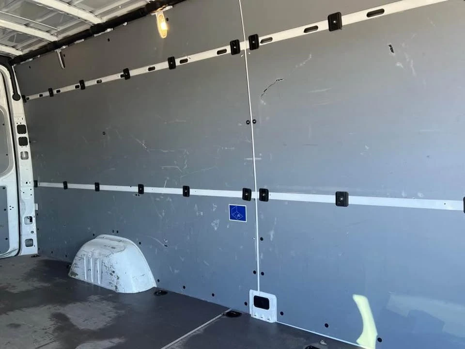 2025 Mercedes-Benz VS30 Sprinter - Image 7 of 18