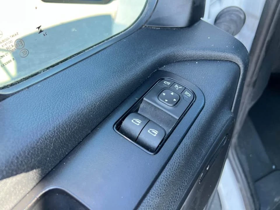 2025 Mercedes-Benz VS30 Sprinter - Image 14 of 18