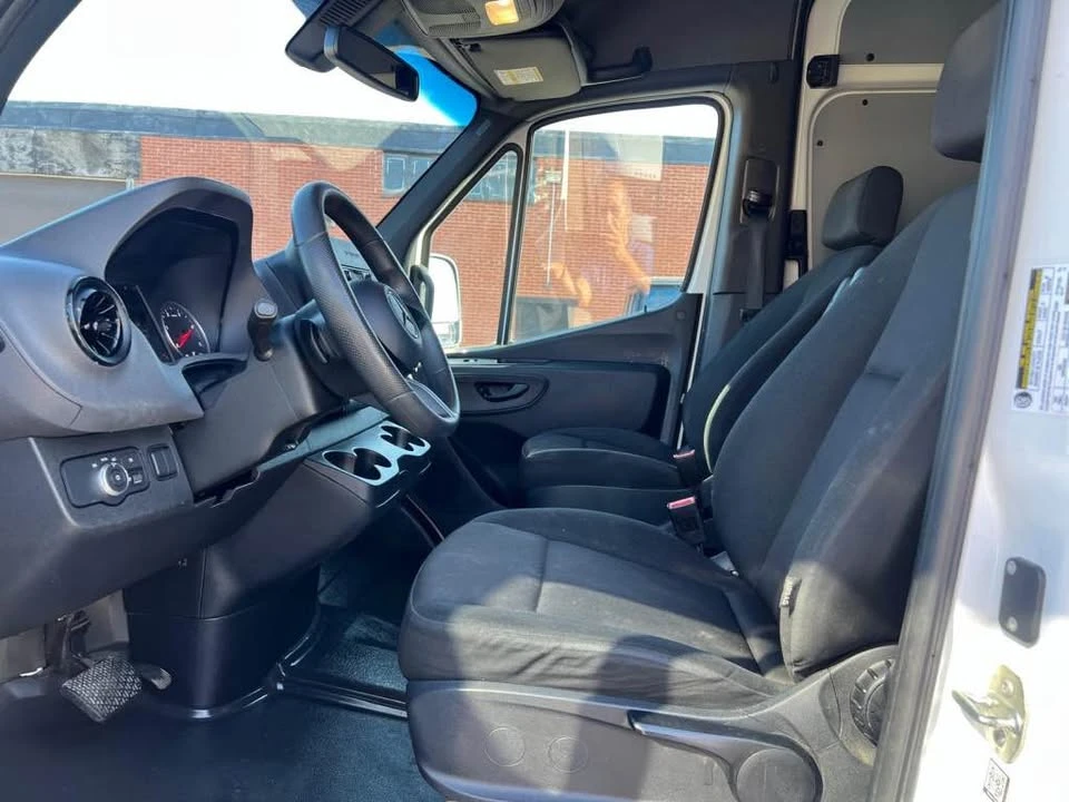 2025 Mercedes-Benz VS30 Sprinter - Image 12 of 18