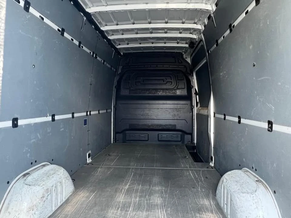 2025 Mercedes-Benz VS30 Sprinter - Image 9 of 12