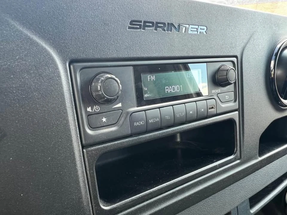 2025 Mercedes-Benz VS30 Sprinter - Image 8 of 12
