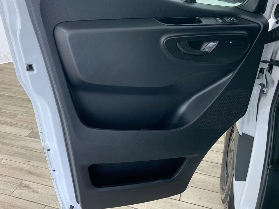 2025 Mercedes-Benz VS30 Sprinter - Image 7 of 18