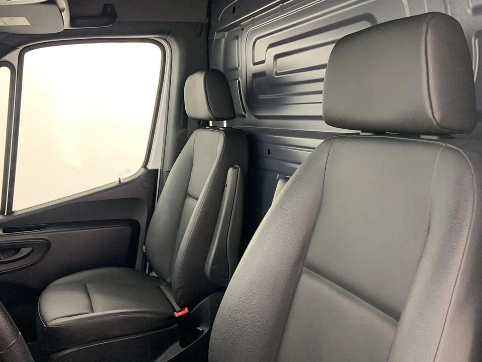 2025 Mercedes-Benz VS30 Sprinter - Image 9 of 18