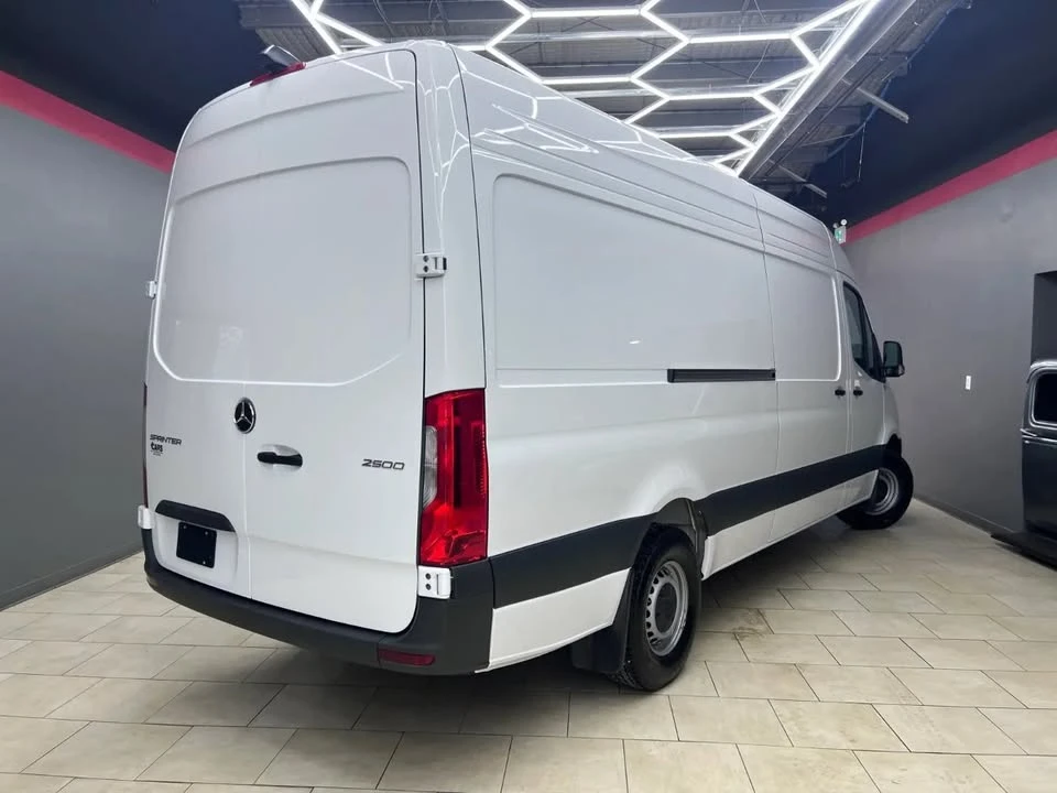 2025 Mercedes-Benz VS30 Sprinter - Image 12 of 20