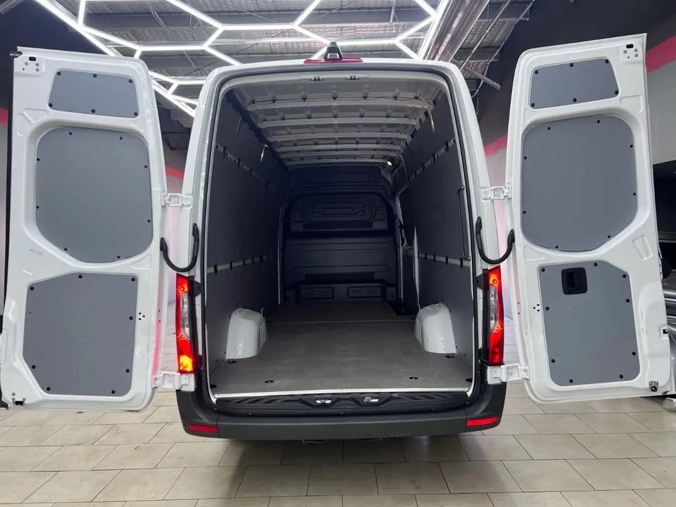 2025 Mercedes-Benz VS30 Sprinter - Image 15 of 20