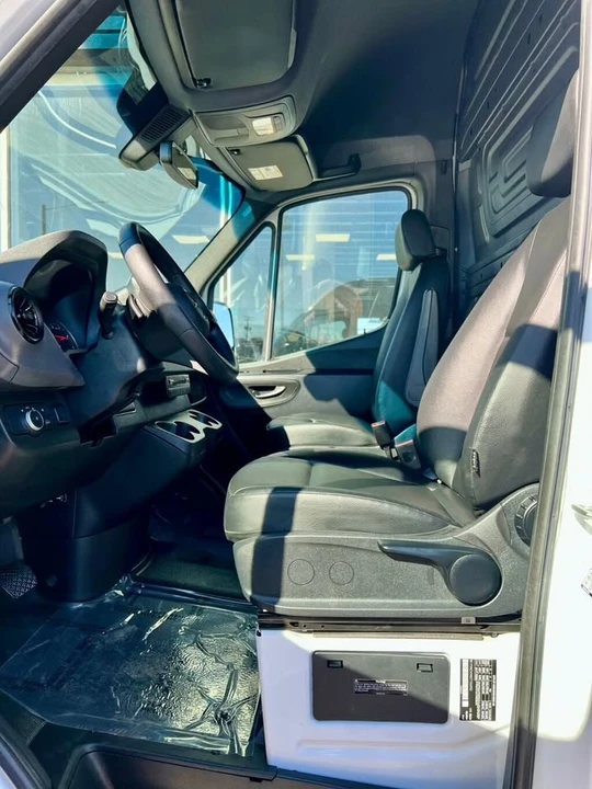2025 Mercedes-Benz VS30 Sprinter - Image 15 of 20