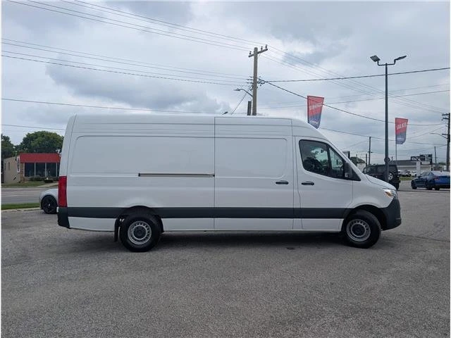 2025 Mercedes-Benz VS30 Sprinter - Image 4 of 20