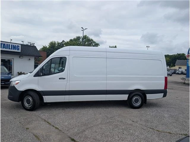 2025 Mercedes-Benz VS30 Sprinter - Image 8 of 20