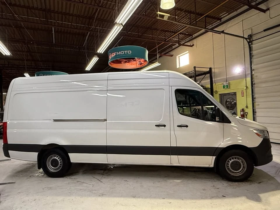 2025 Mercedes-Benz VS30 Sprinter - Image 6 of 14