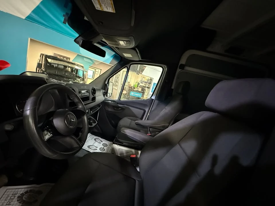 2025 Mercedes-Benz VS30 Sprinter - Image 14 of 14