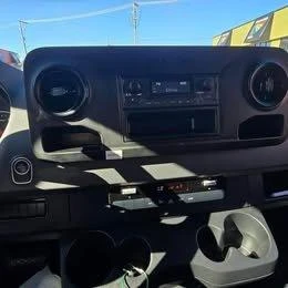2025 Mercedes-Benz VS30 Sprinter - Image 9 of 14